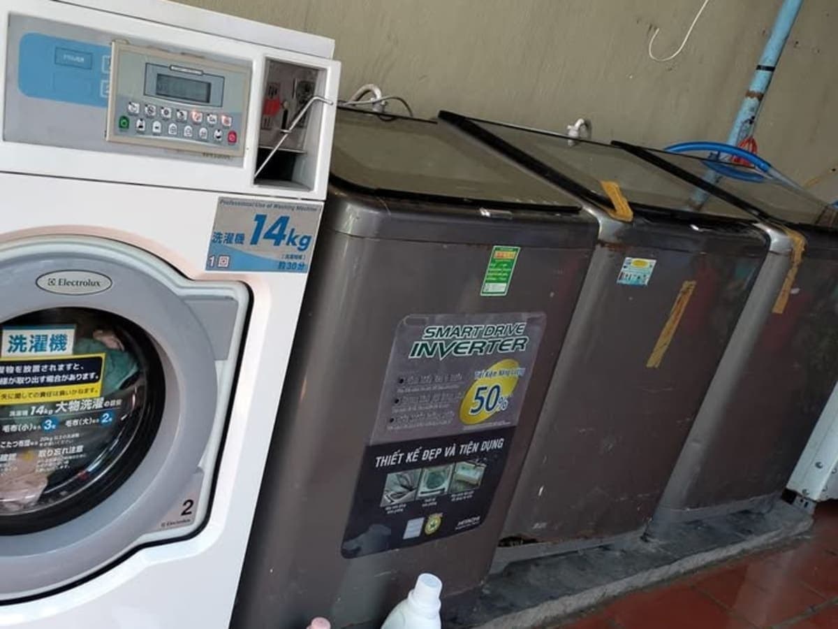 Drying laundry Smurf