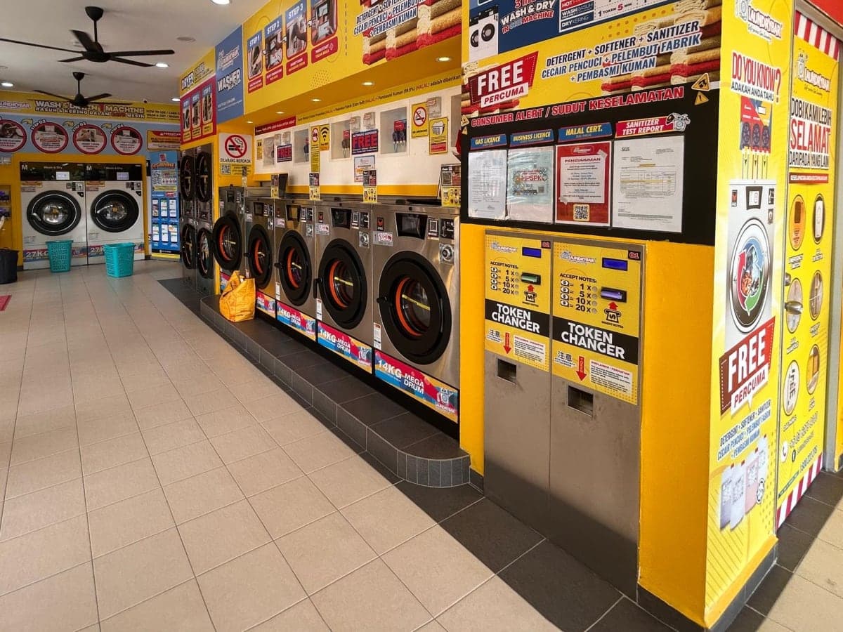 LaundryBar Self Service Laundry Mega Store Jalan Inai, Bukit Beruntung